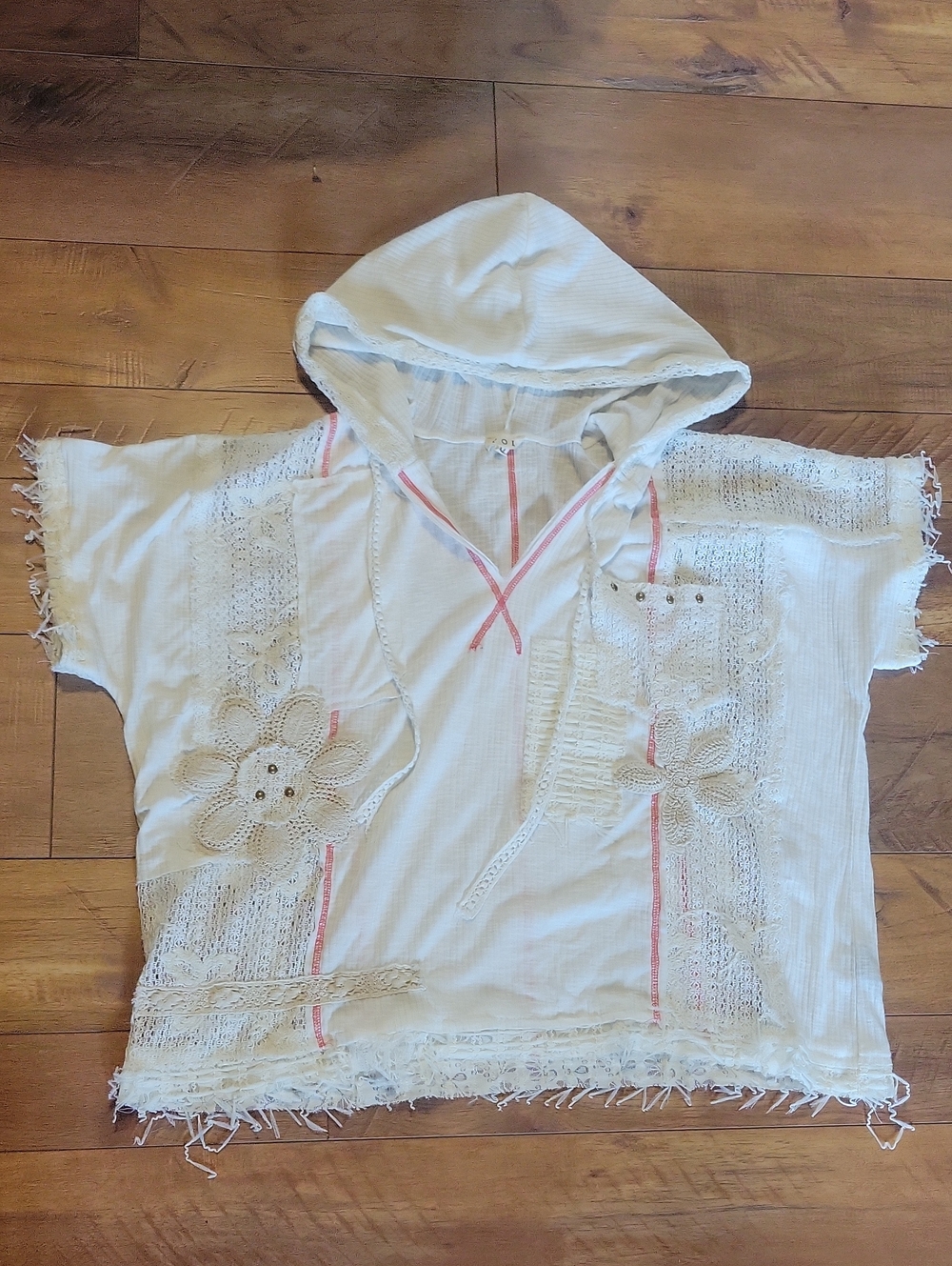POL sz medium embroidered top